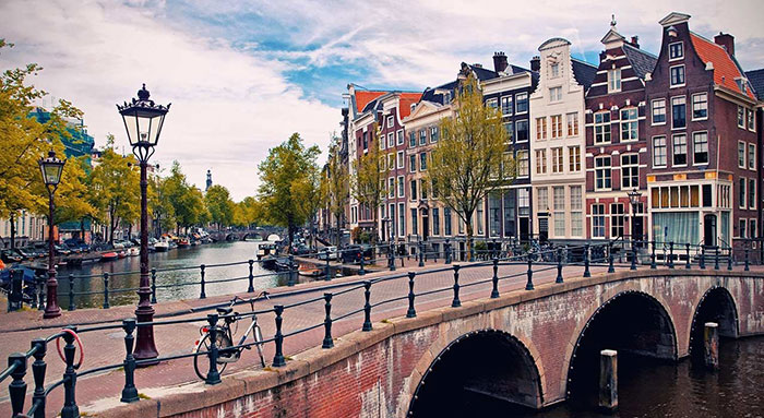 amsterdam digital nomad